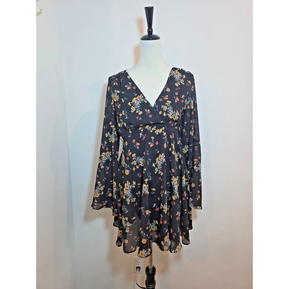 Free People Black Floral Bell Sleeve Faux Wrap Mini Dress M Boho V-Neck Lined